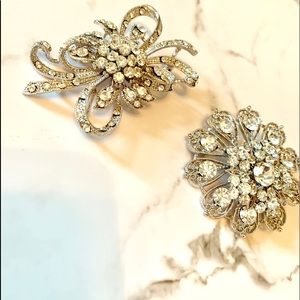 2 Brooches 💎